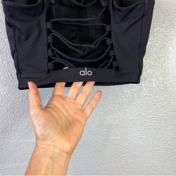 Alo Yoga Black Movement lace up strappy Back Sports Bra crop top, size medium - Picture 3 of 5